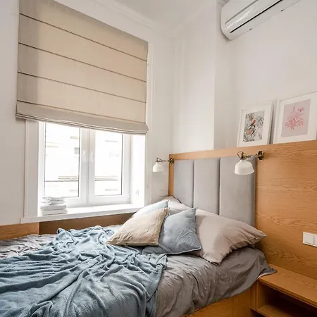 Rynek Stare Miasto 5 - Klima Netflix Apartment