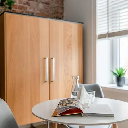 Rynek Stare Miasto 5 - Klima Netflix Apartment