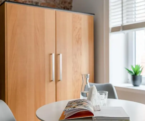 Rynek Stare 5 - Klima Netflix Apartamento