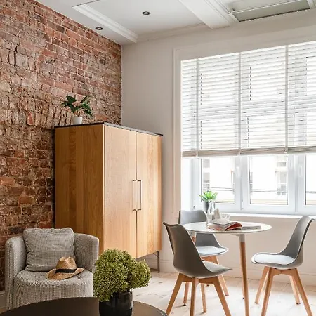 Rynek Stare Miasto 5 - Klima Netflix Apartmán *