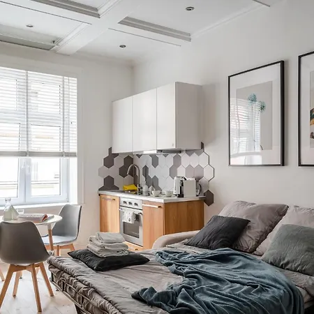 Rynek Stare Miasto 5 - Klima Netflix Apartmán *